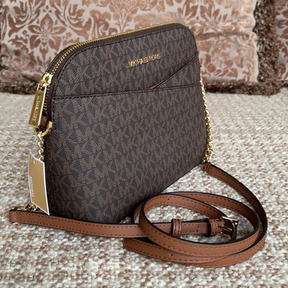 Michael Kors Jet Set Travel Medium Dome Crossbody - Picture 15 of 16